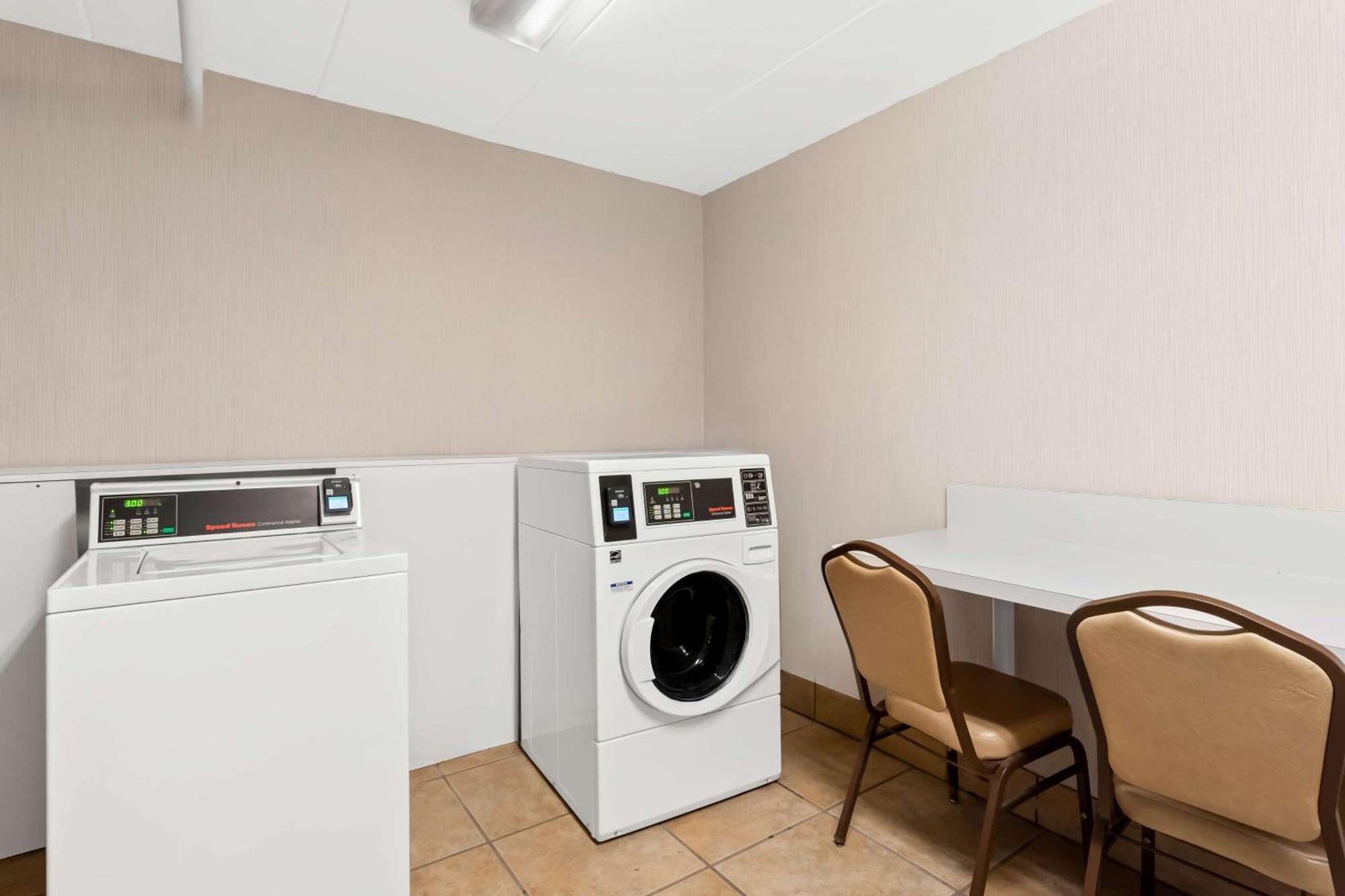 Hampton Inn Pennsville Екстер'єр фото