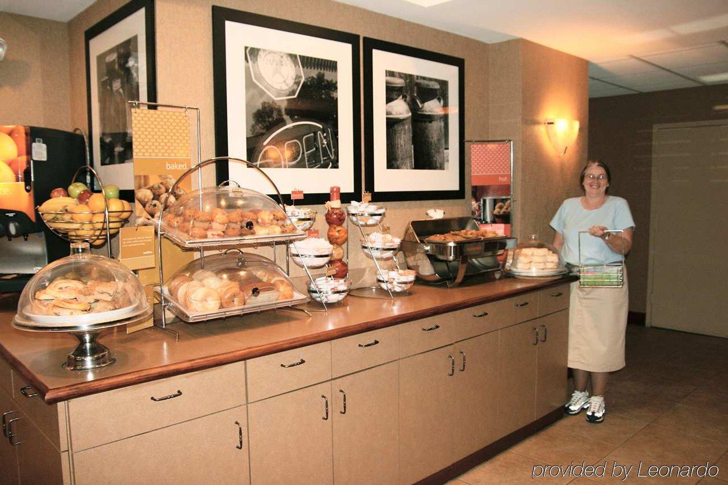 Hampton Inn Pennsville Ресторан фото