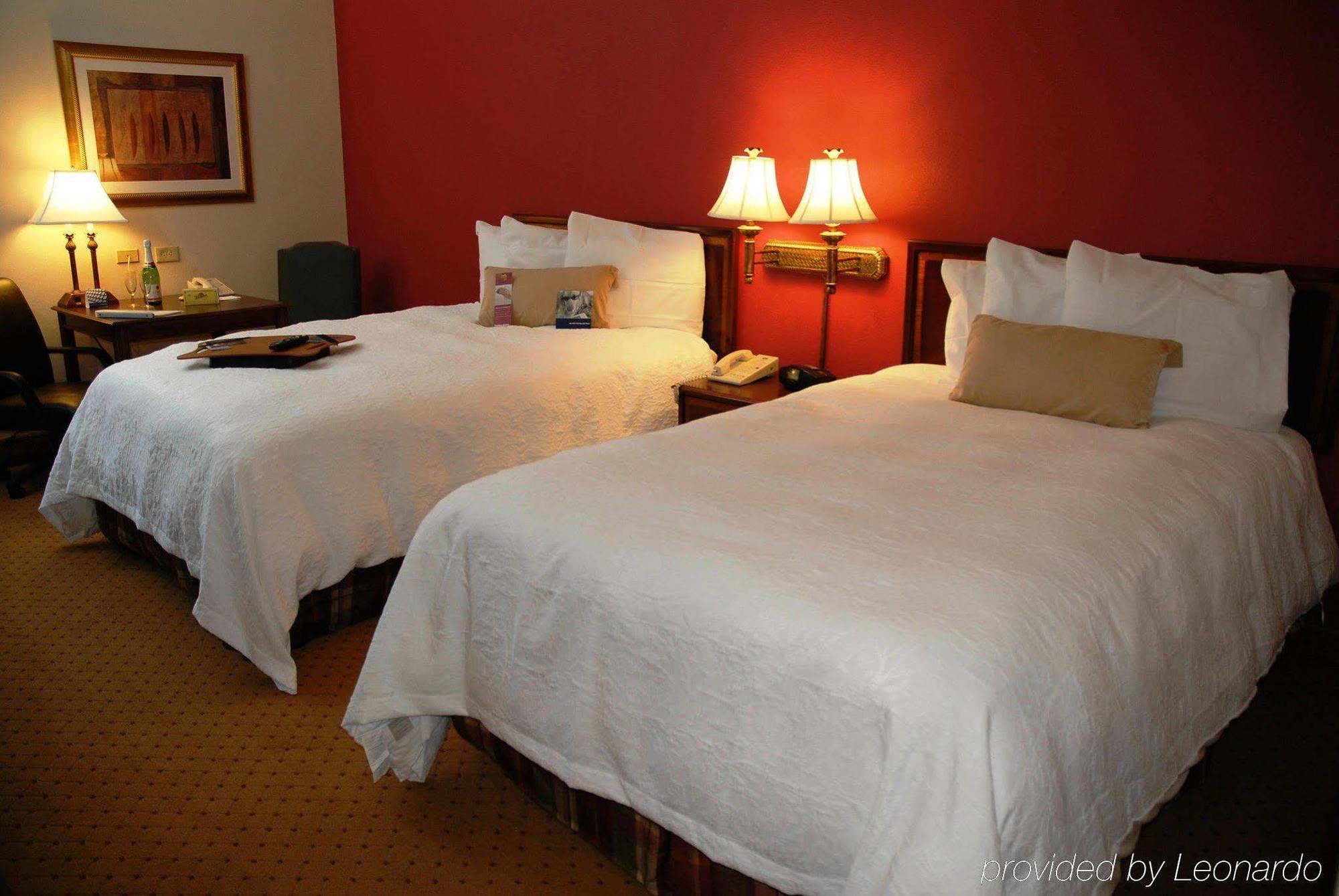 Hampton Inn Pennsville Номер фото